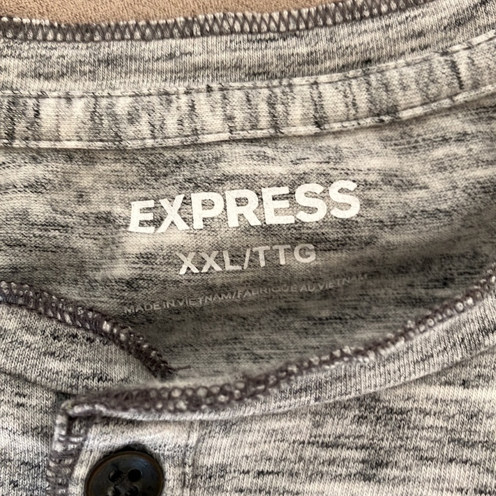 Express Long Sleeve - Picture 3 of 3